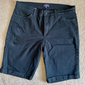 Women’s NYDJ Bermuda Jean shorts in Black size 14